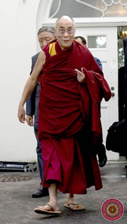 C:\Users\Tu Duc\Pictures\2011-11-14 reflectionA\Dalai Lama\6 lienhebaidich\dlla274.jpg